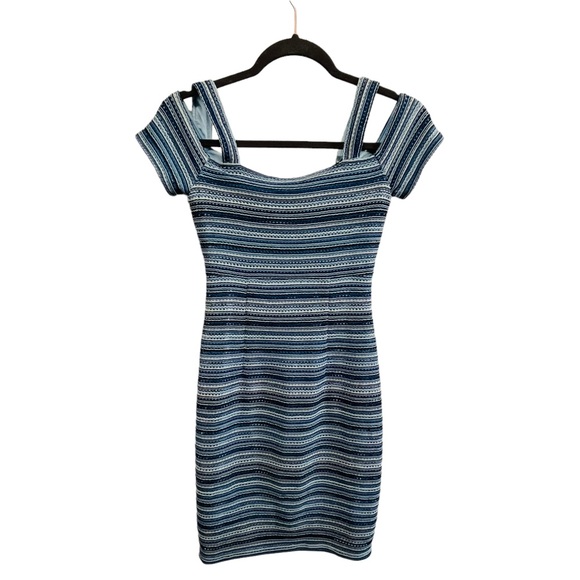 2/40$✨Guess Lulu Blue Stripe Crochet Dress - Picture 5 of 11